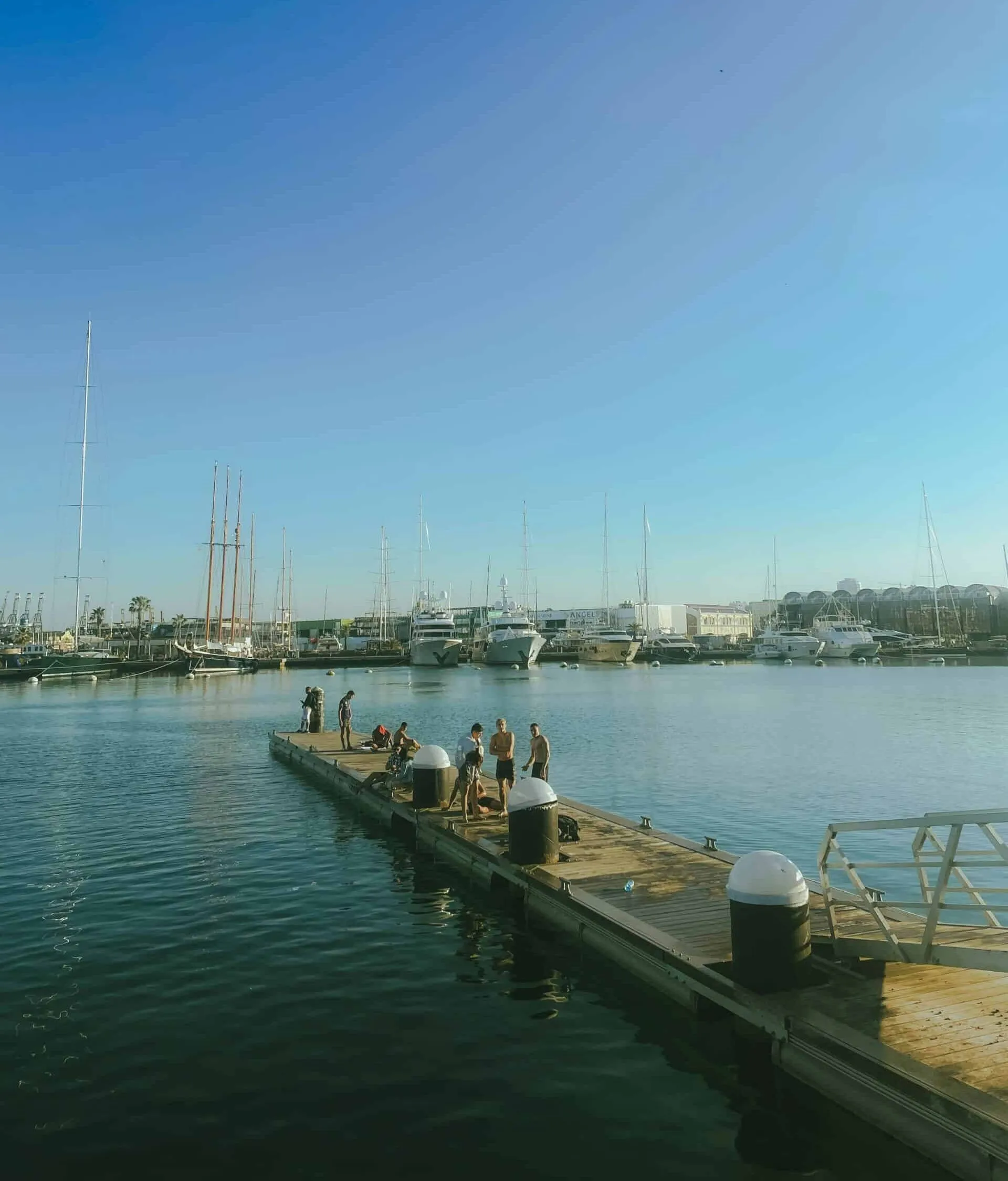 Paseo marítimo del puerto de Valencia