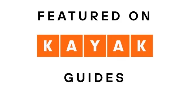 Guías preparando la actividad de kayak