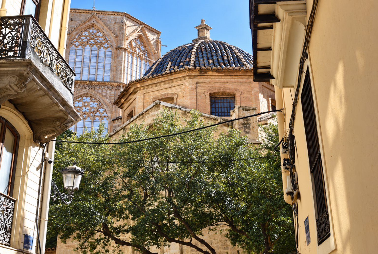 Calles del barrio del Carmen de Valencia que dan a la Catedral