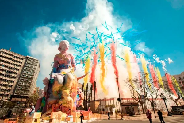 Buñuelos y chocolate, el dulce típico de las Fallas de Valencia